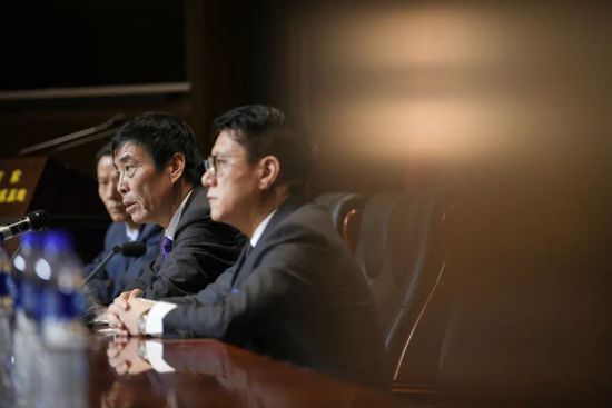 欧美亚洲激情视频